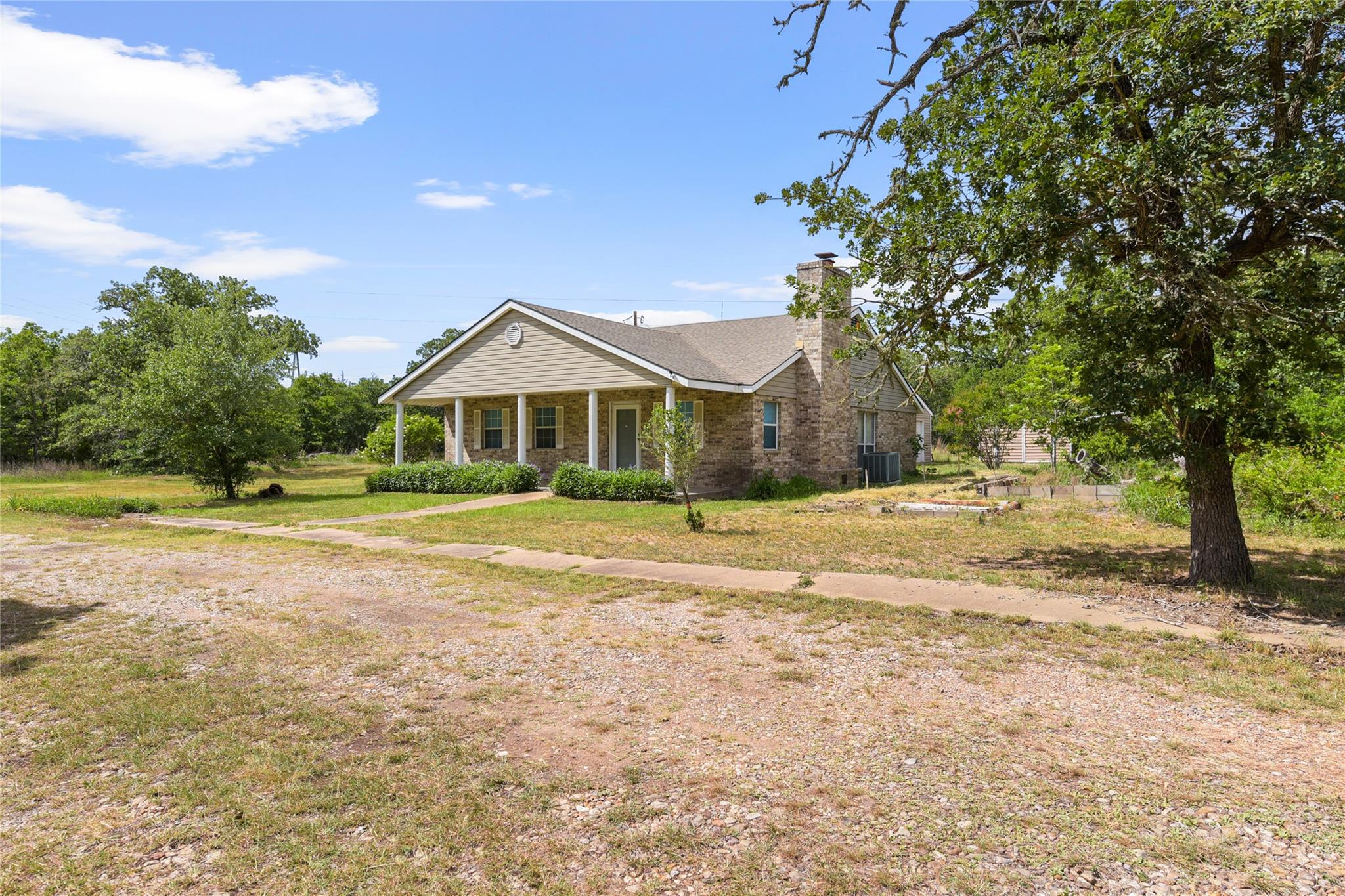 356 Cedar Ln, Cedar Creek, TX 78612
