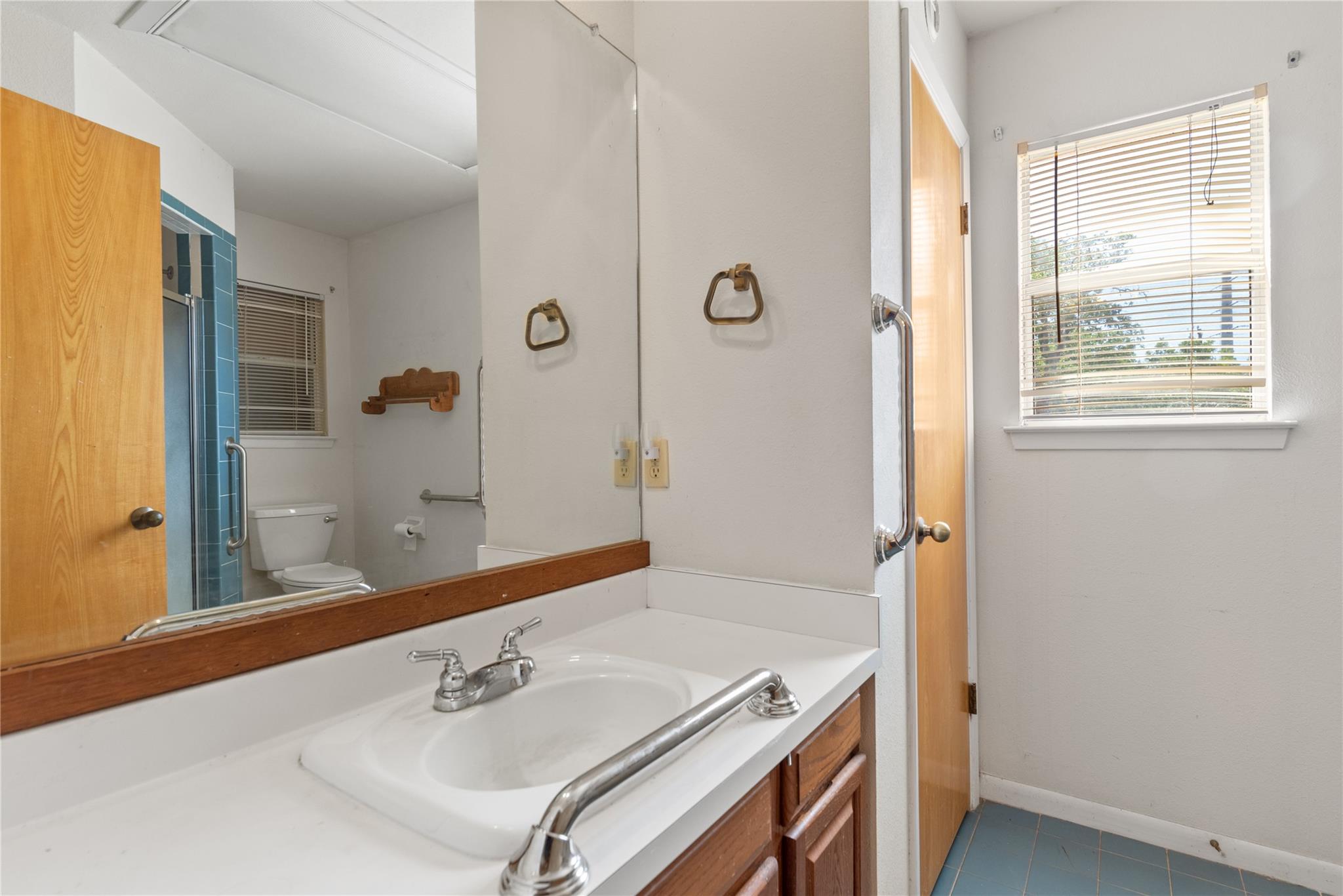 356 Cedar Ln, Cedar Creek, TX 78612