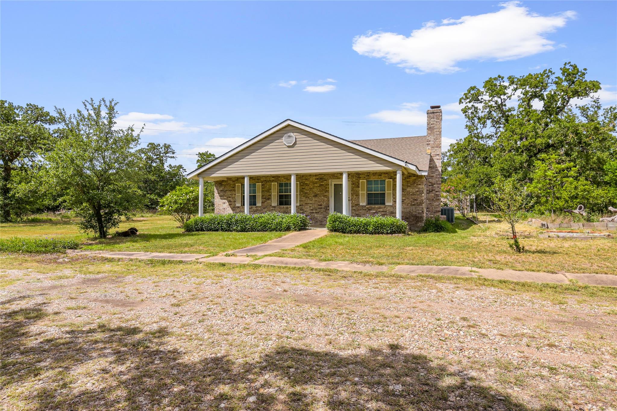 356 Cedar Ln, Cedar Creek, TX 78612