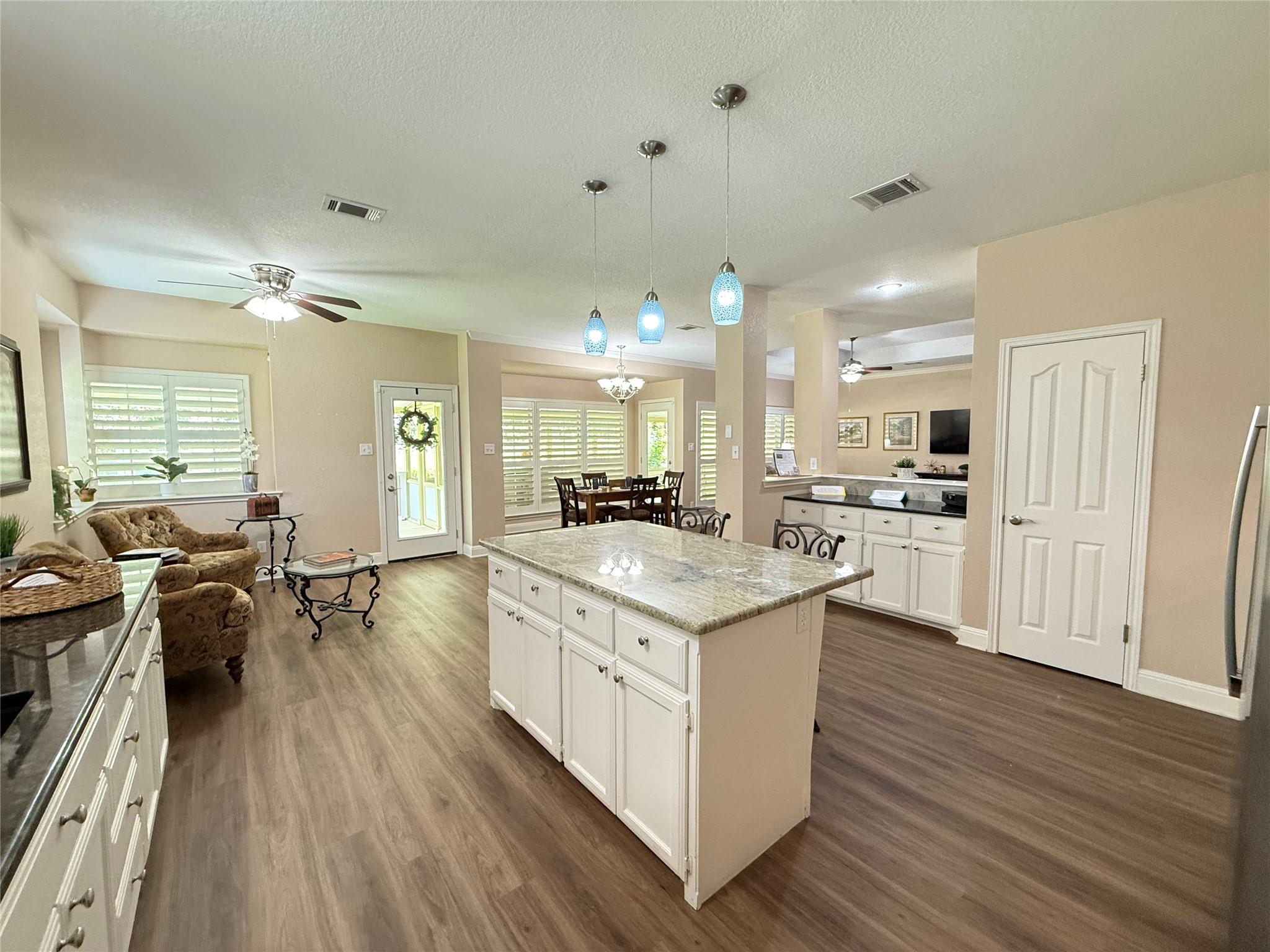 606 Explorer, Lakeway, TX 78734