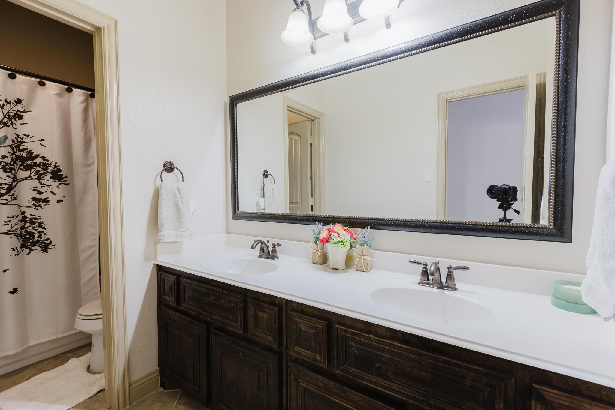 210 Yukon Cv, Hutto, TX 78634