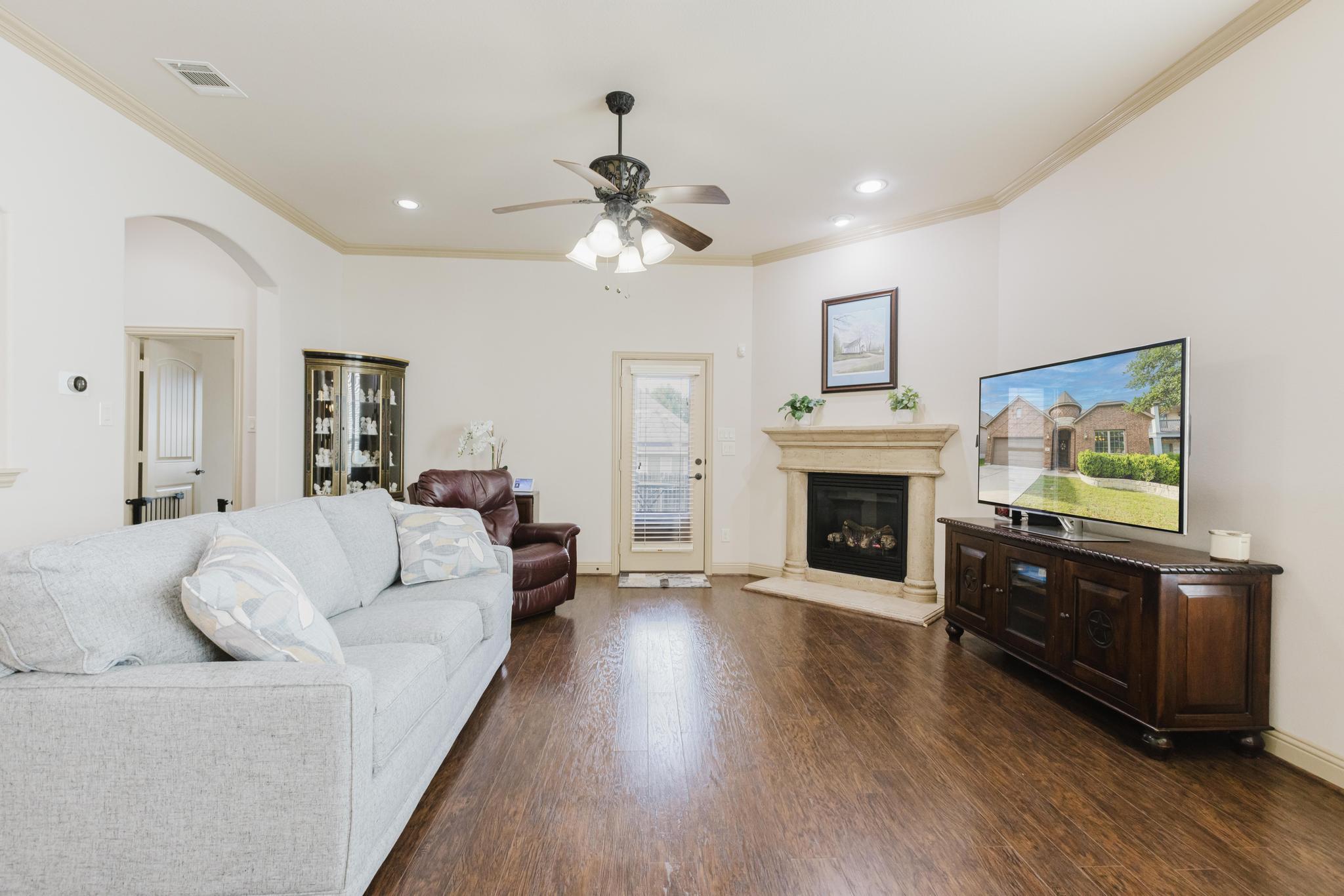 210 Yukon Cv, Hutto, TX 78634