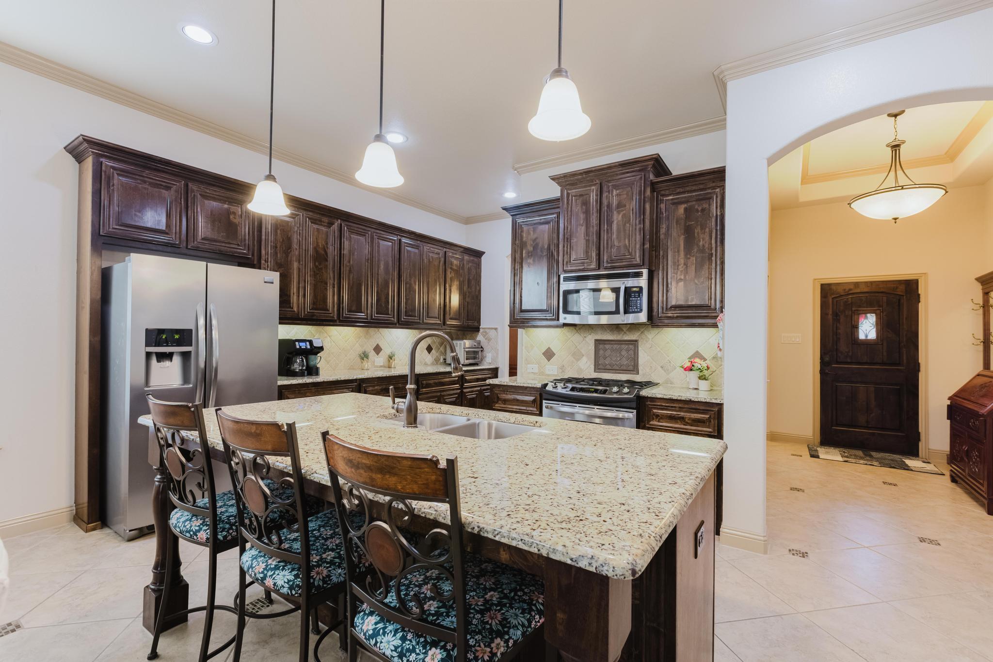 210 Yukon Cv, Hutto, TX 78634