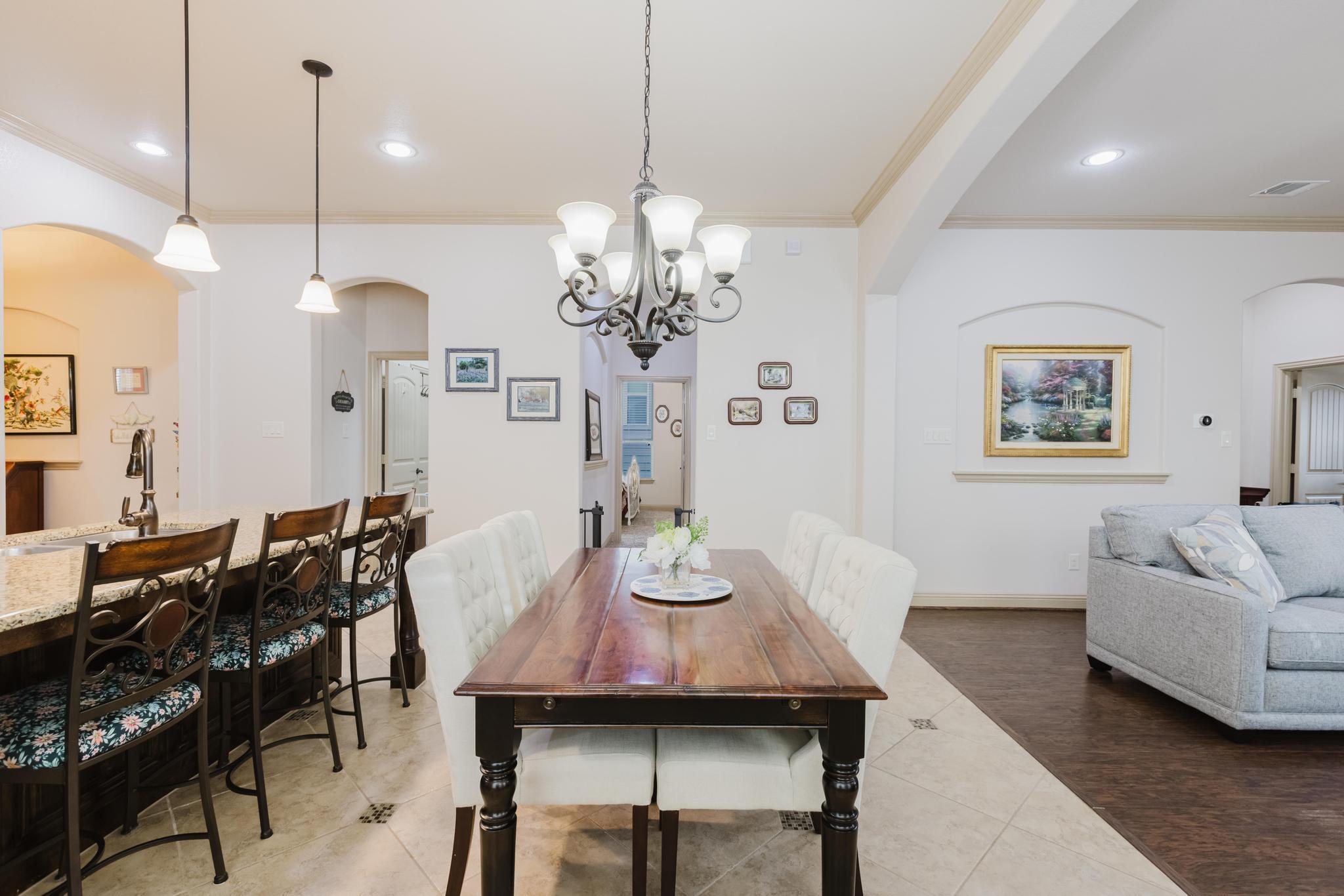 210 Yukon Cv, Hutto, TX 78634