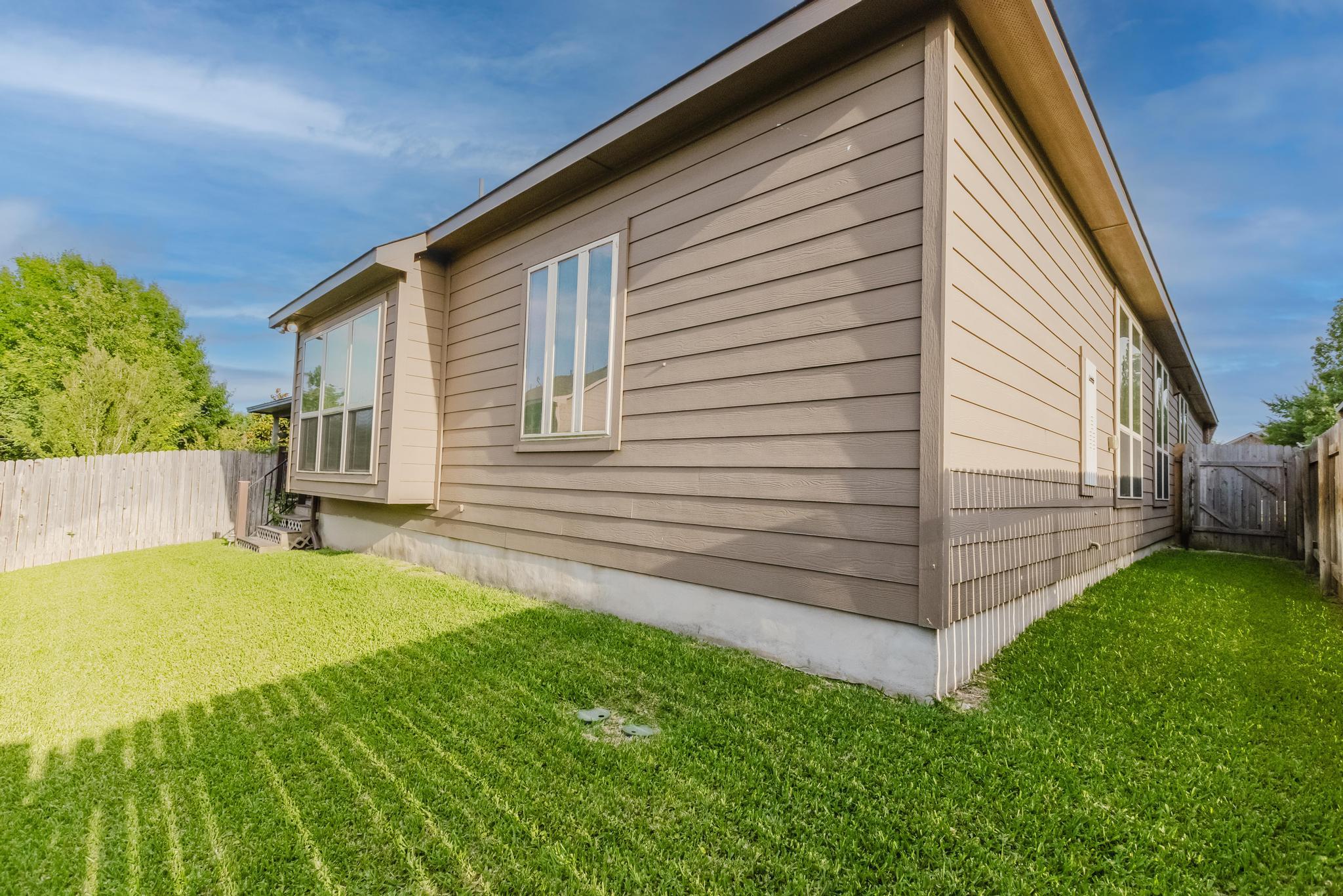 210 Yukon Cv, Hutto, TX 78634