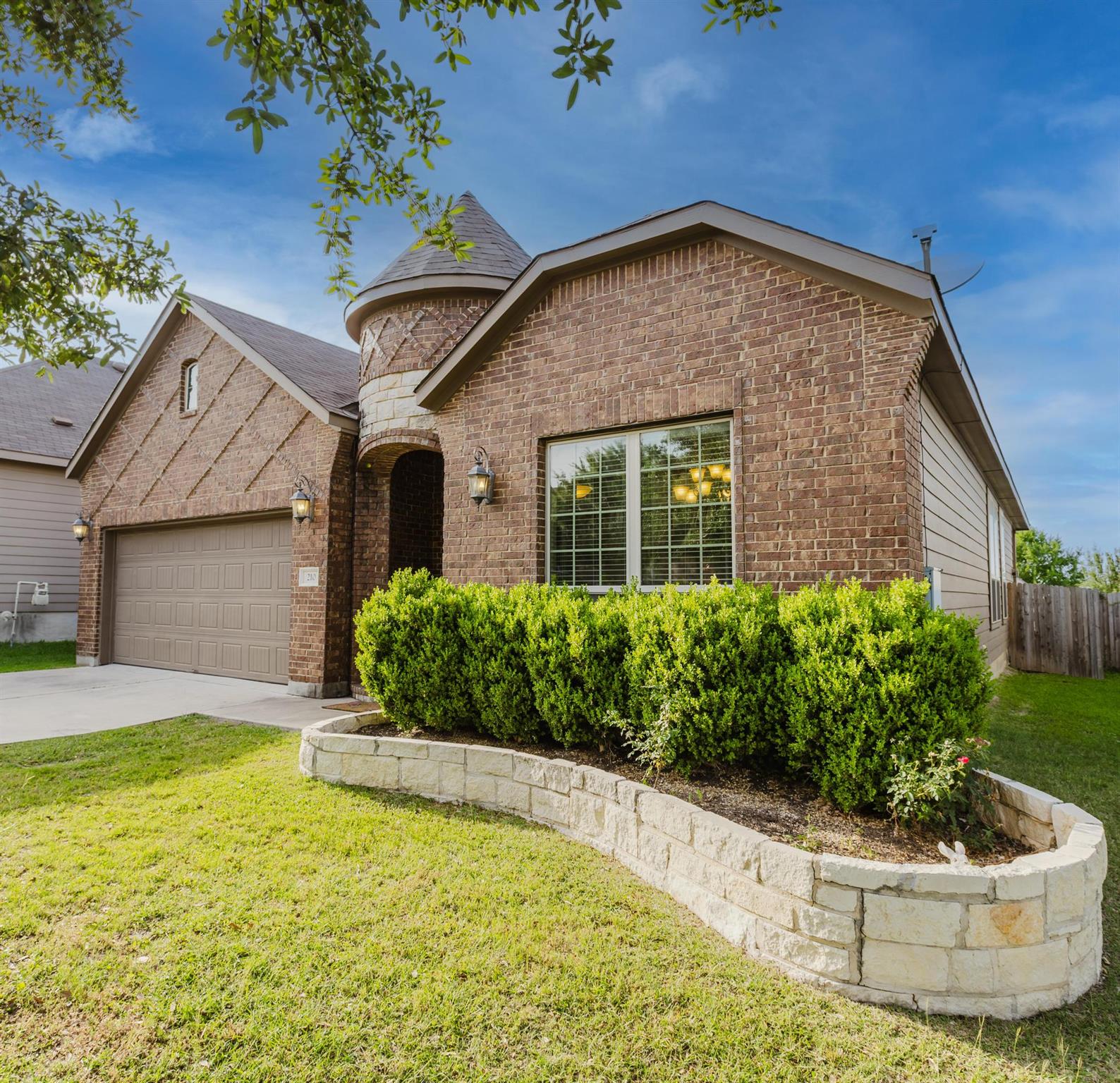 210 Yukon Cv, Hutto, TX 78634