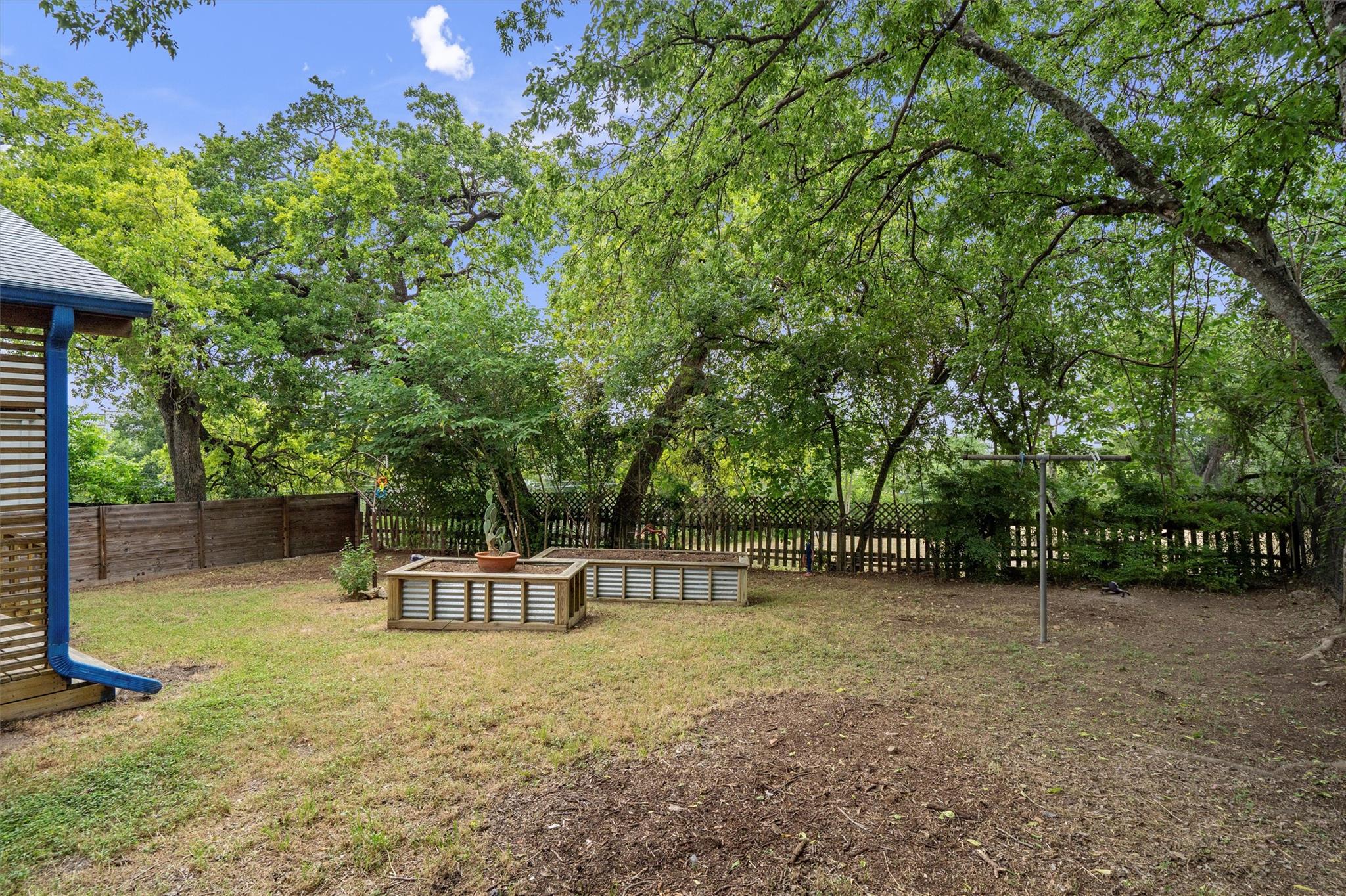 1105 Upland Dr, Austin, TX 78741