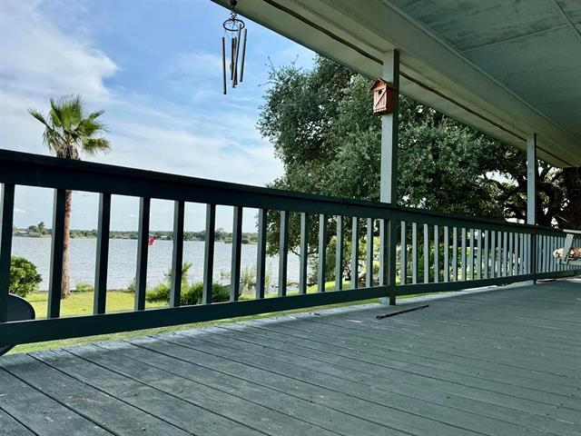 912 Cozy Ln, Tow, TX 78672