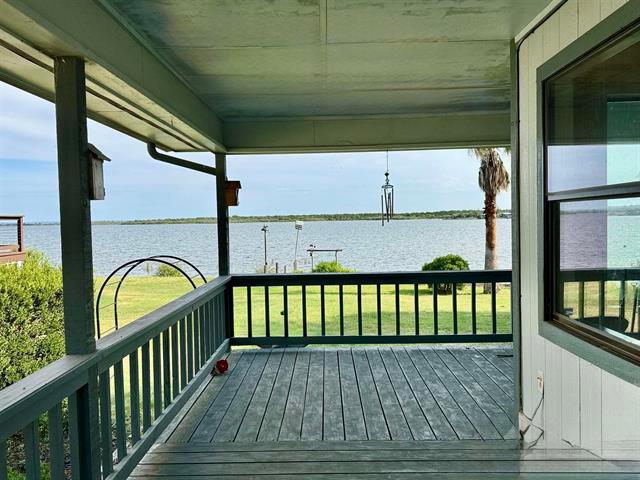 912 Cozy Ln, Tow, TX 78672