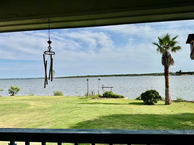 912 Cozy Ln, Tow, TX 78672