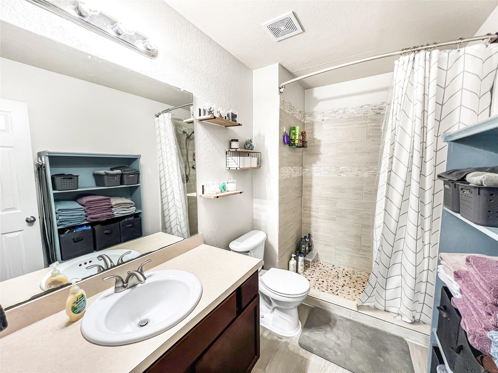 144 Calcite Ln, Jarrell, TX 76537