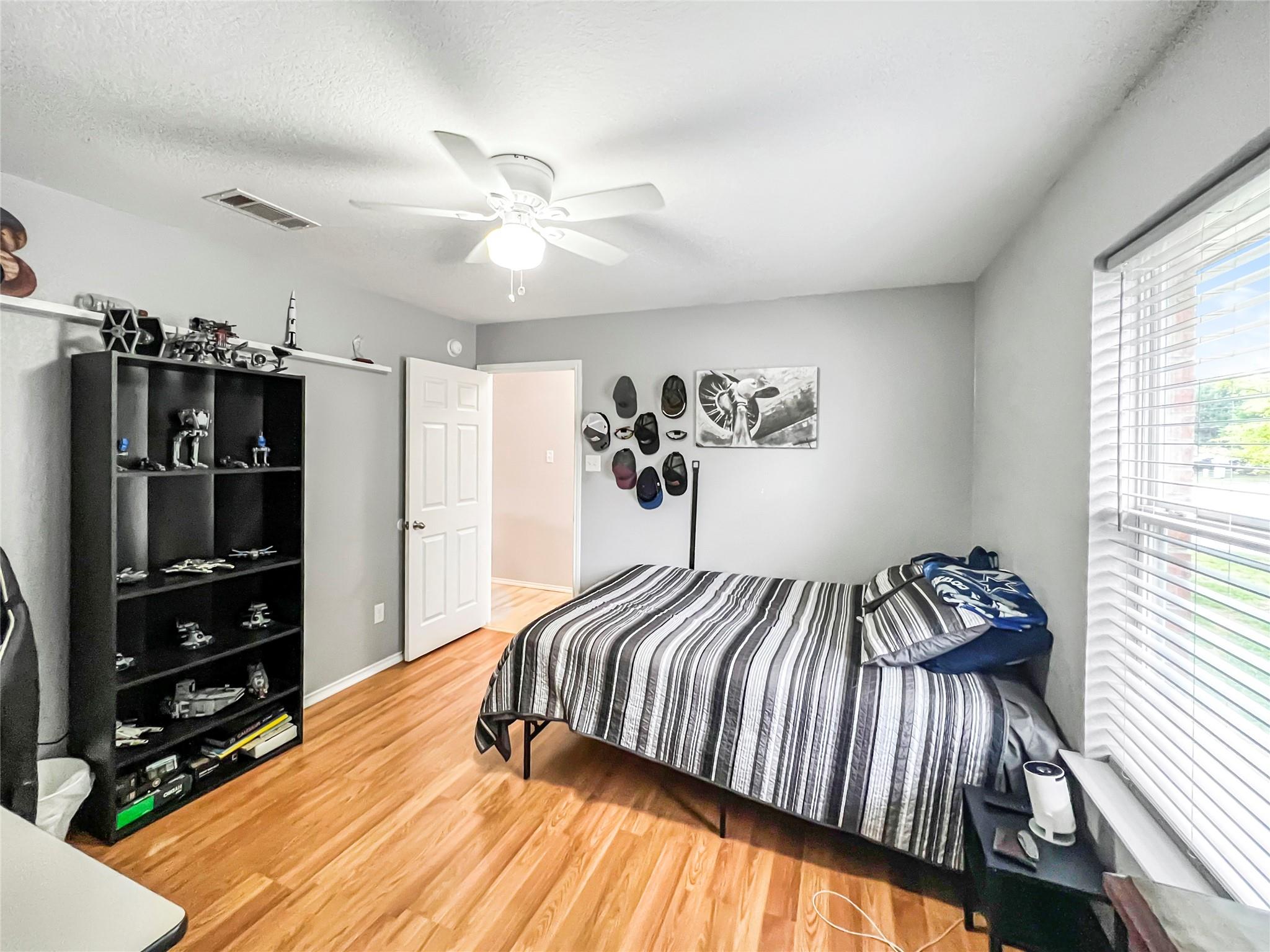 144 Calcite Ln, Jarrell, TX 76537