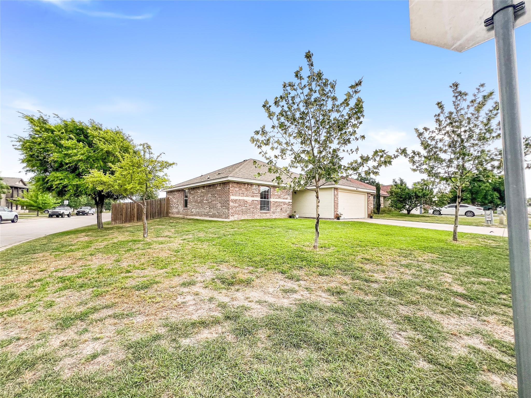 144 Calcite Ln, Jarrell, TX 76537