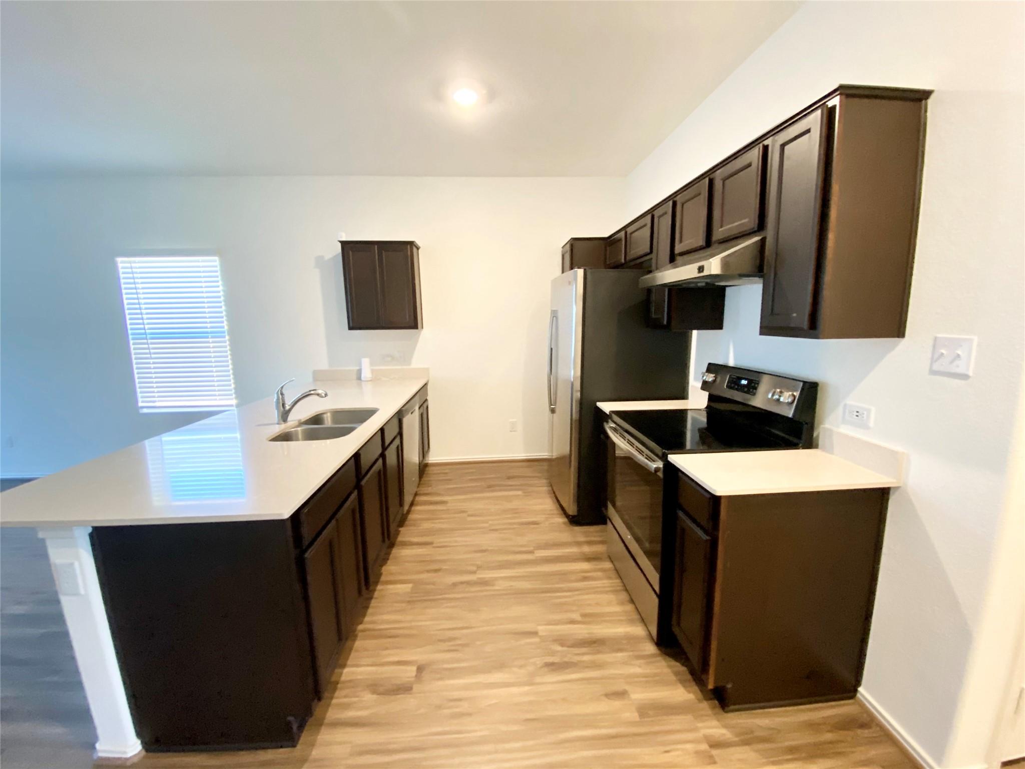 938 Circle Way, Jarrell, TX 76537