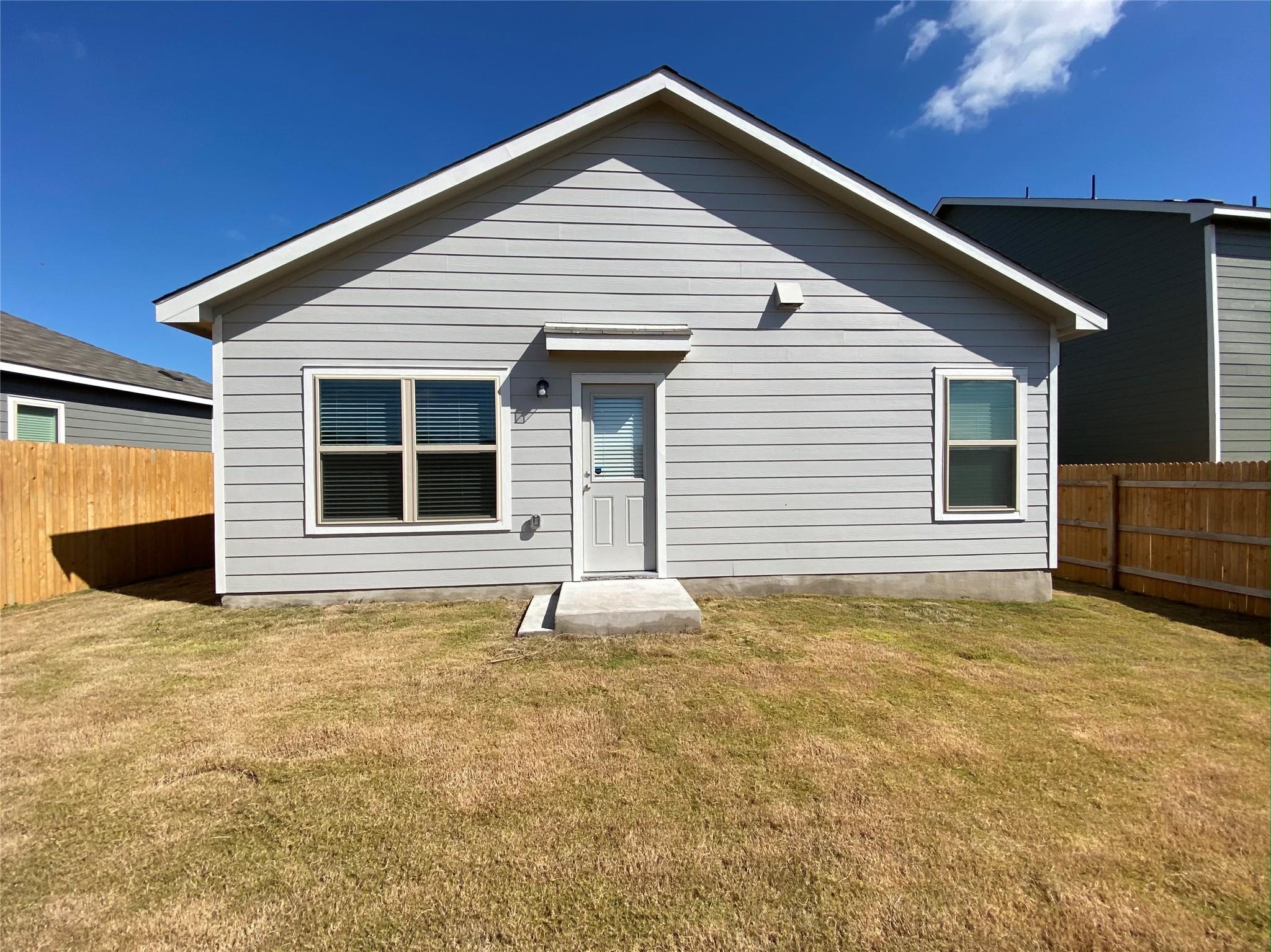 938 Circle Way, Jarrell, TX 76537