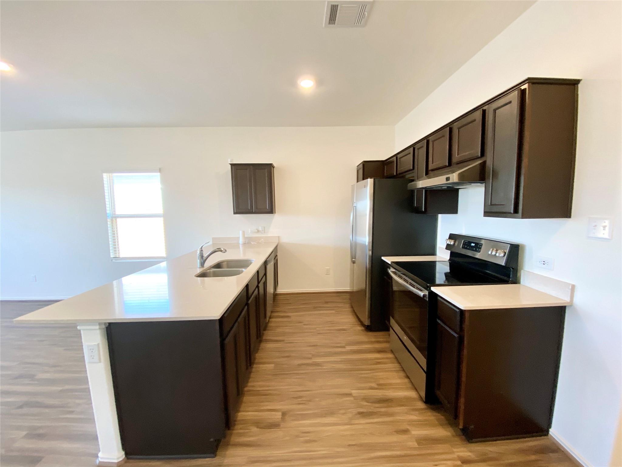 938 Circle Way, Jarrell, TX 76537