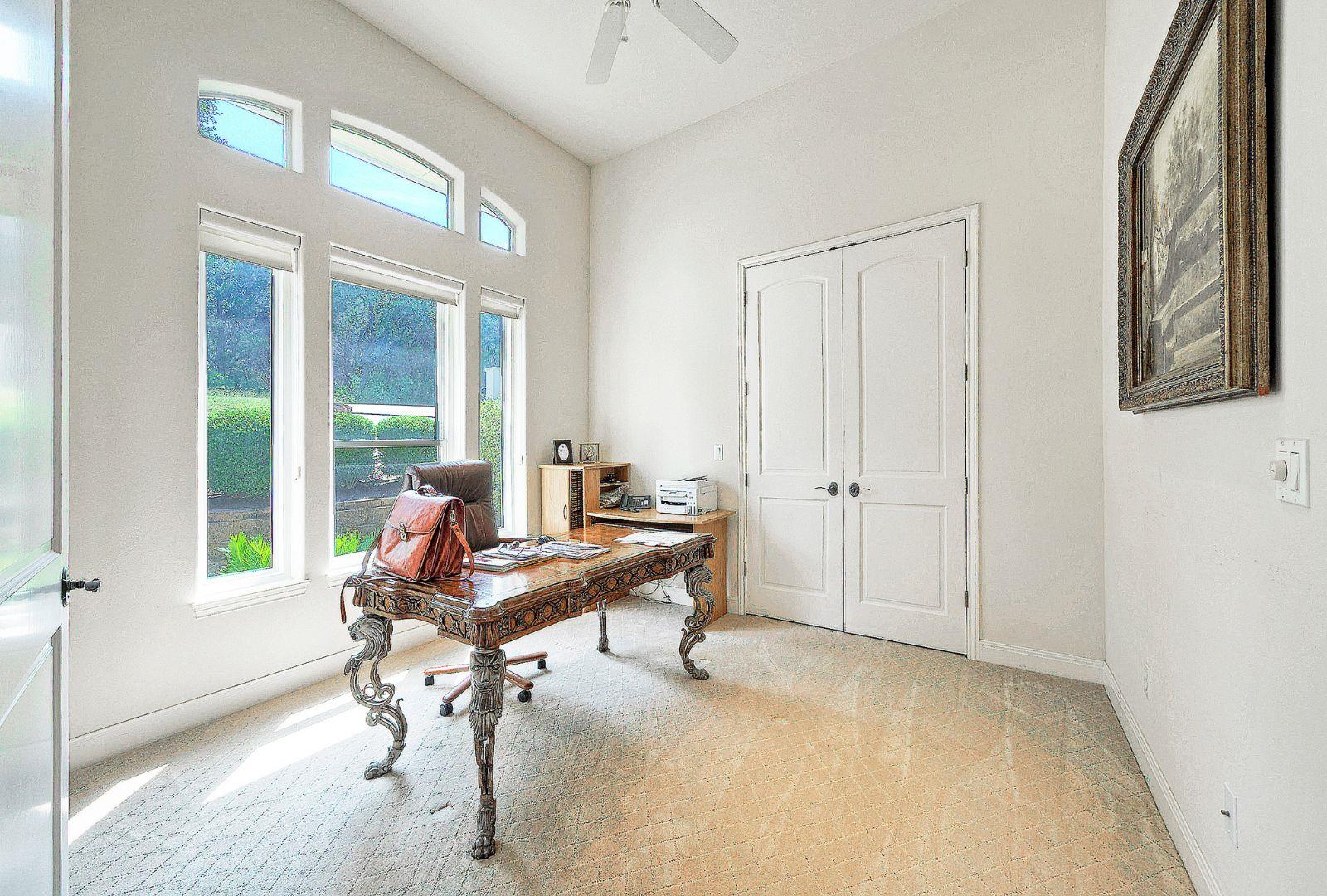 324 St Stephens School Rd S, Austin, TX 78746