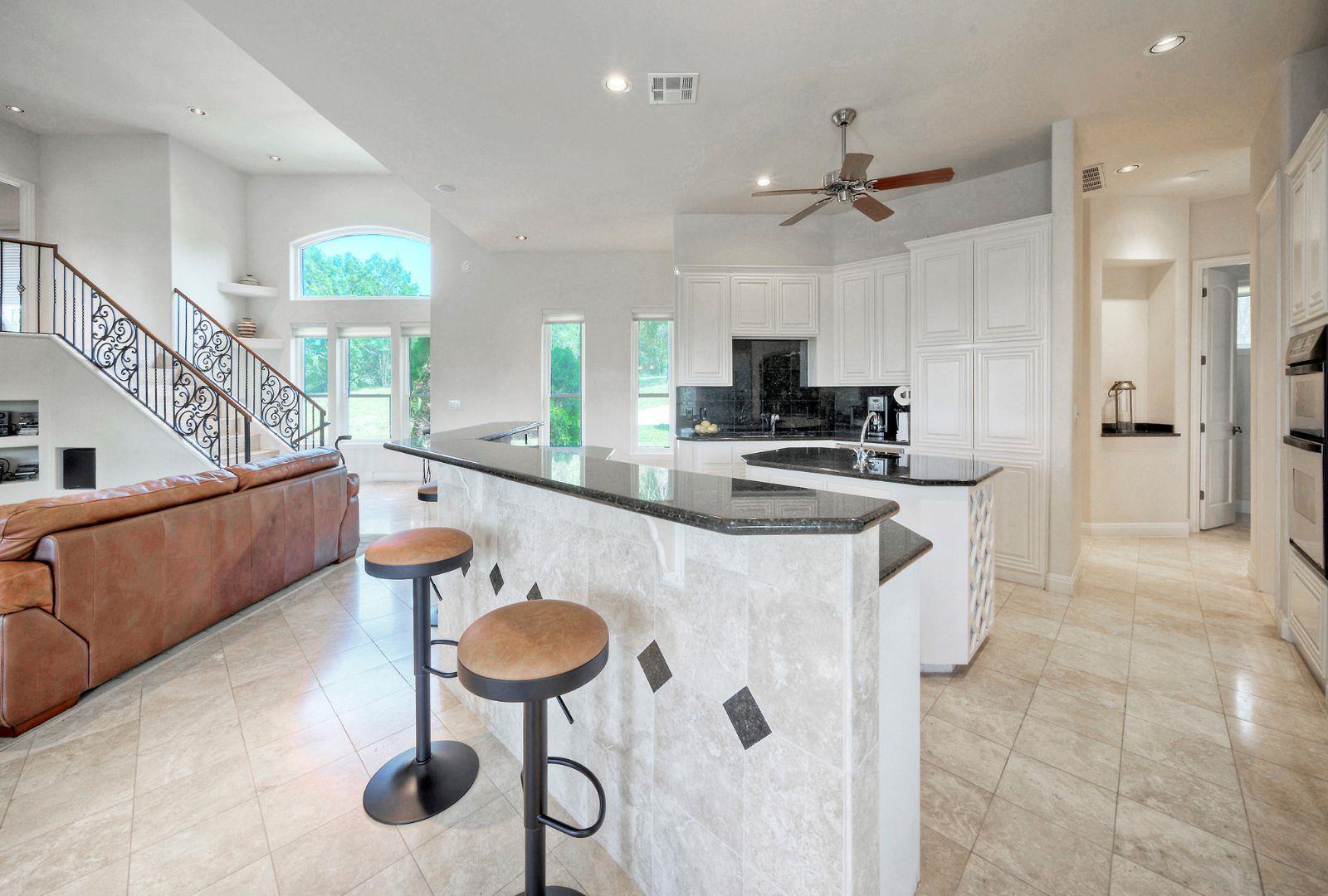 324 St Stephens School Rd S, Austin, TX 78746