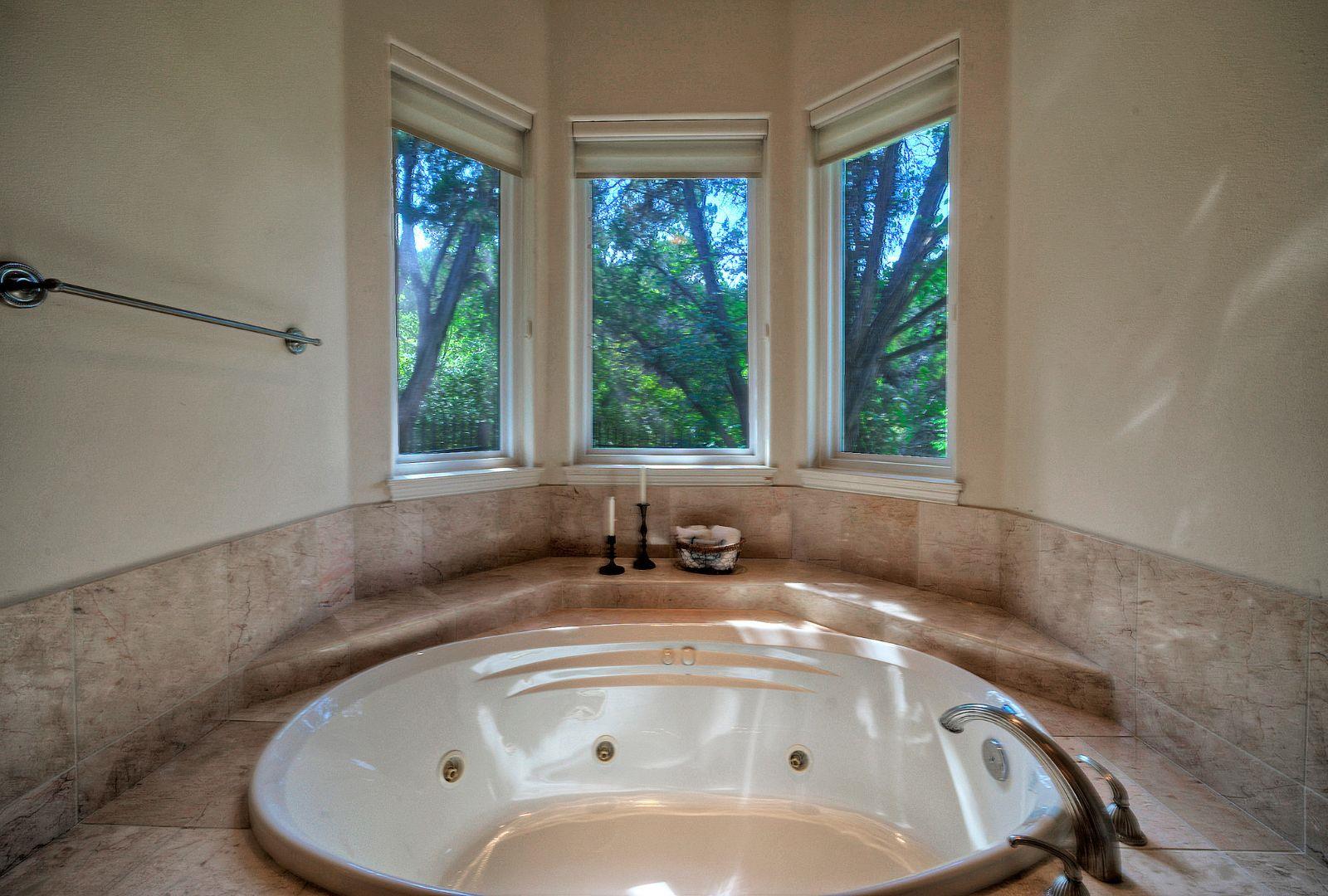 324 St Stephens School Rd S, Austin, TX 78746