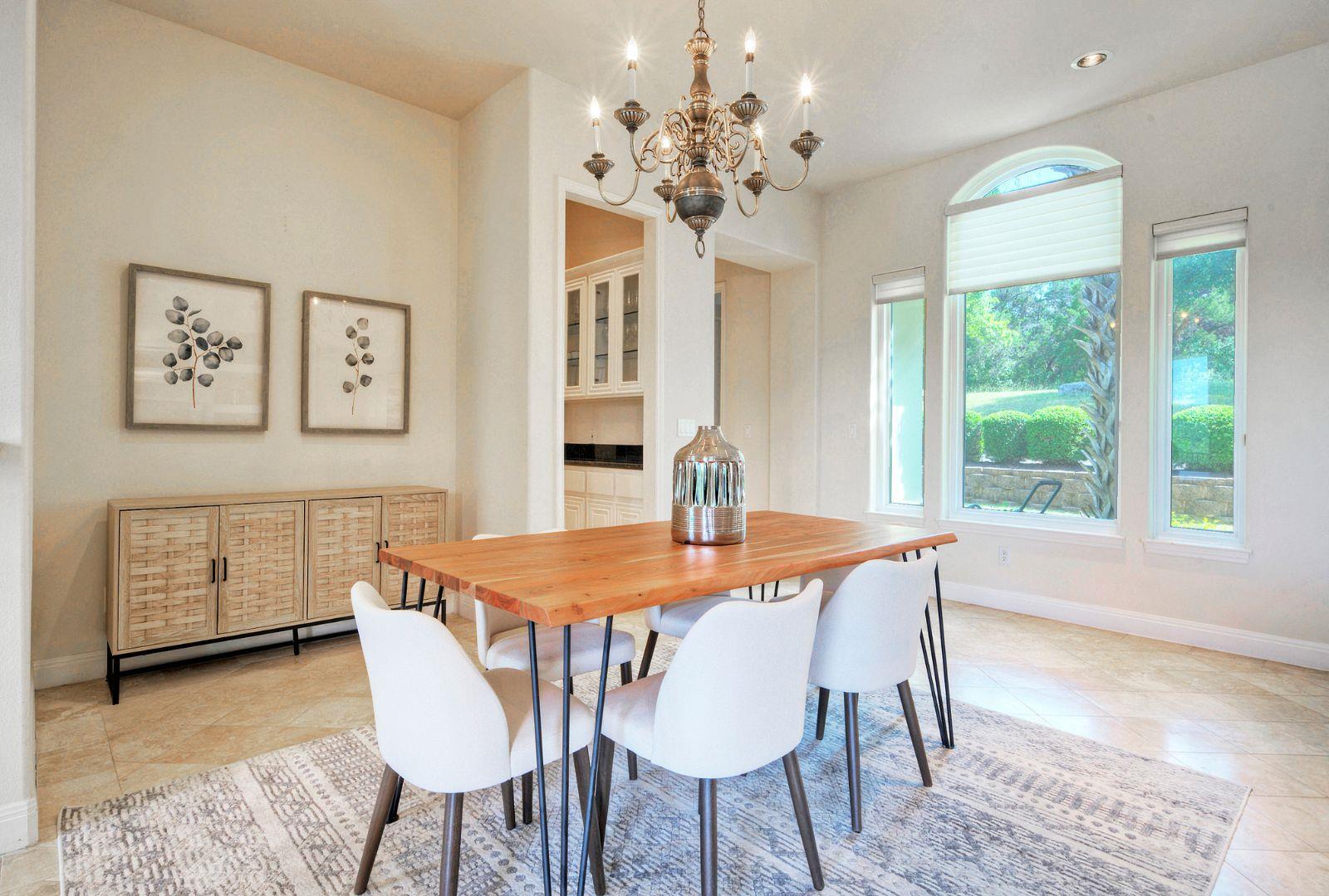 324 St Stephens School Rd S, Austin, TX 78746