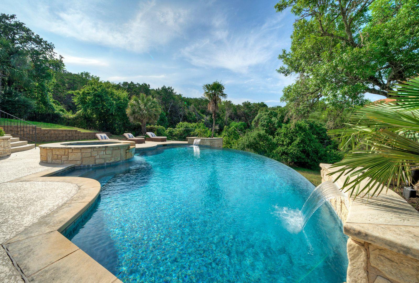 324 St Stephens School Rd S, Austin, TX 78746