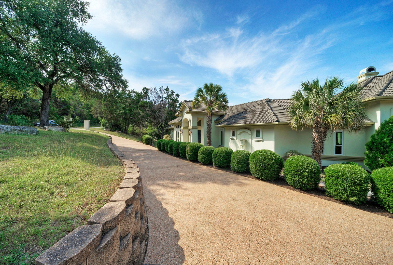 324 St Stephens School Rd S, Austin, TX 78746