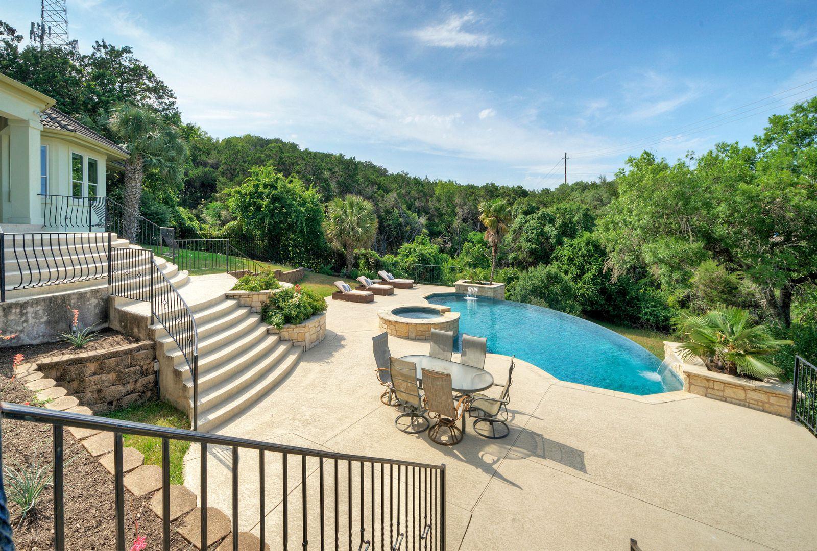 324 St Stephens School Rd S, Austin, TX 78746
