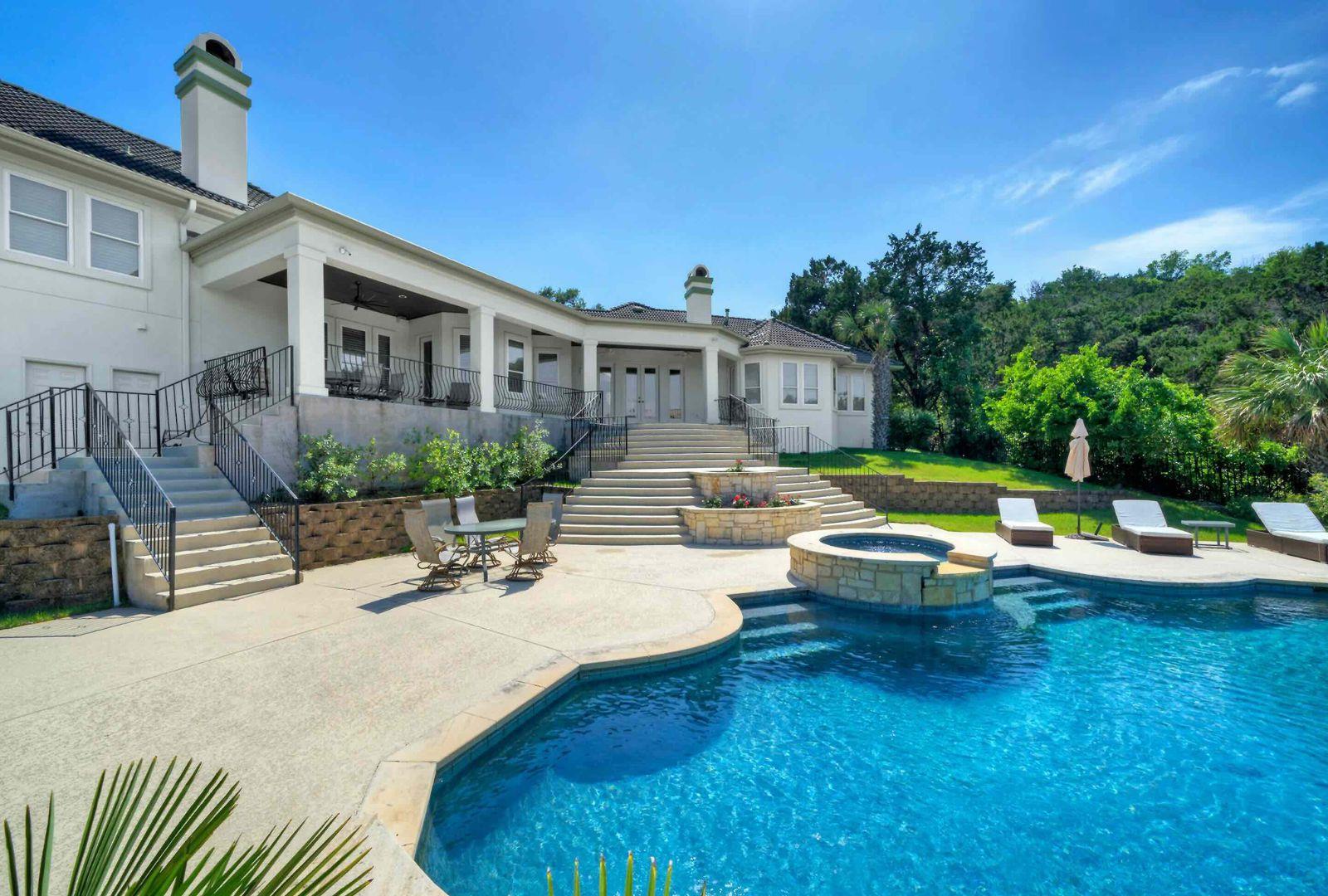 324 St Stephens School Rd S, Austin, TX 78746