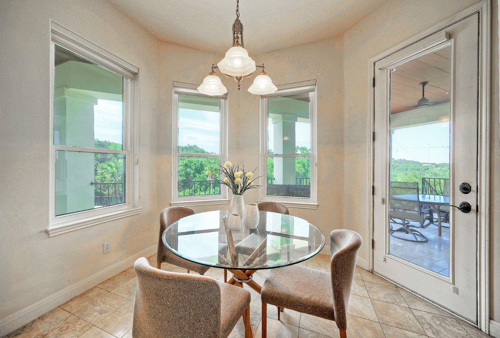 324 St Stephens School Rd S, Austin, TX 78746