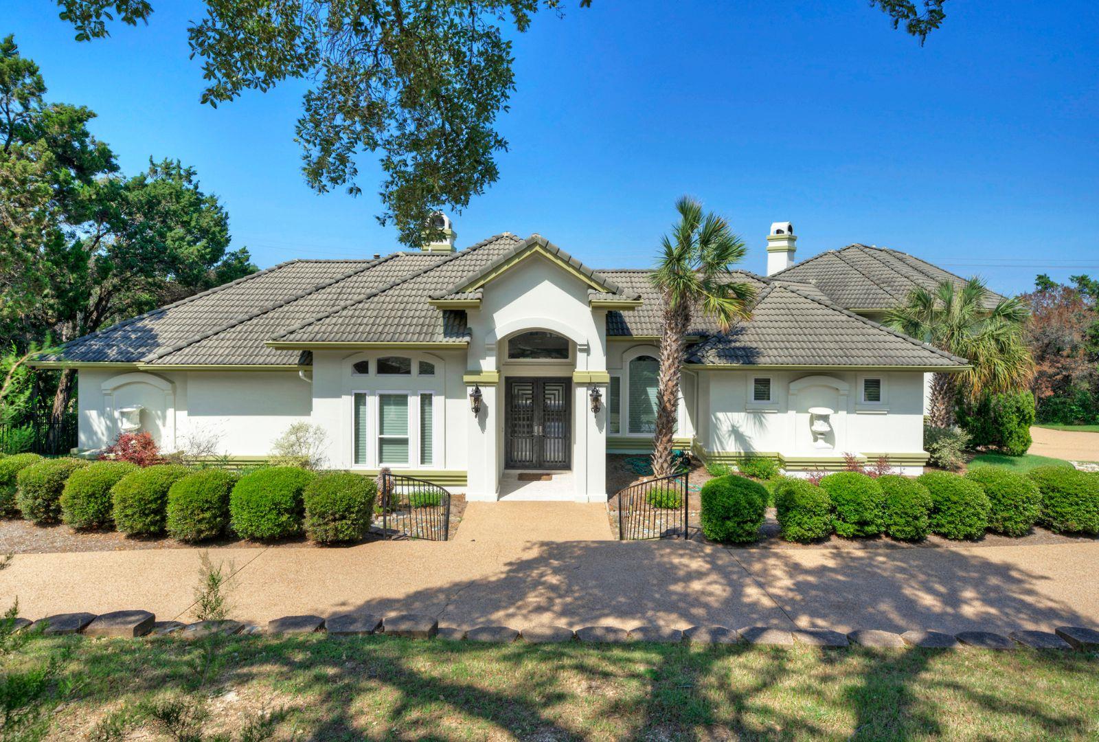 324 St Stephens School Rd S, Austin, TX 78746