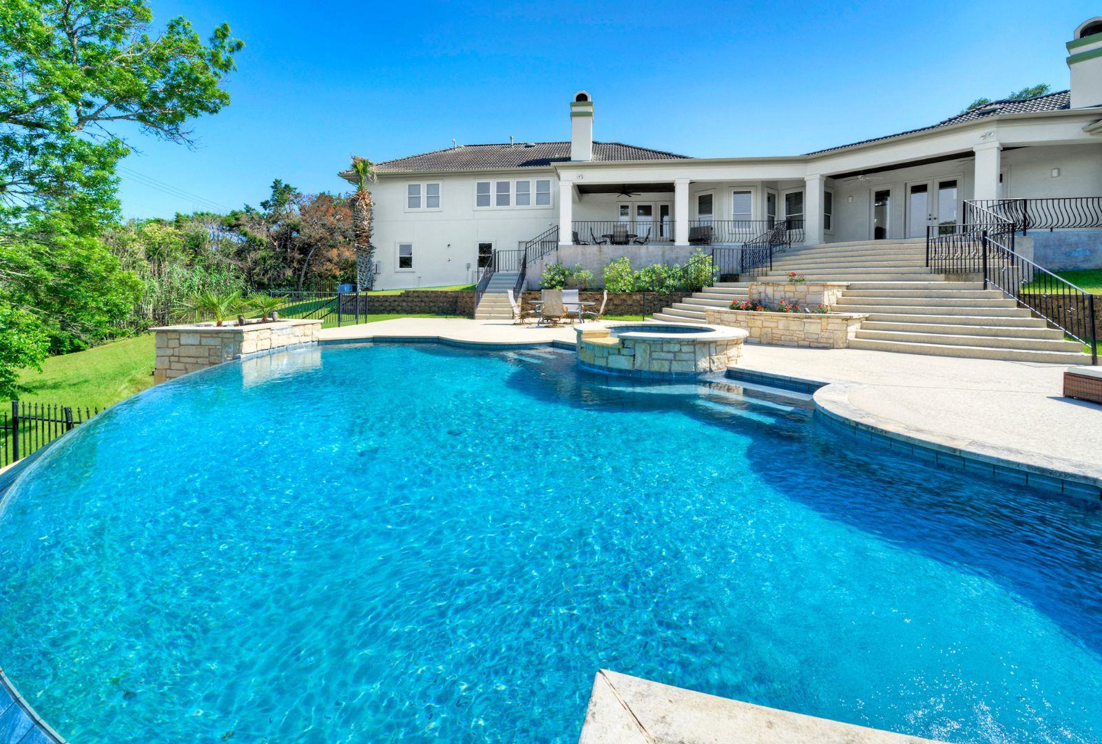 324 St Stephens School Rd S, Austin, TX 78746