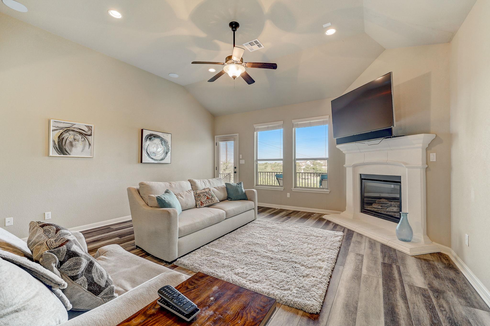 2916 Old Course Dr # 7, Austin, TX 78732