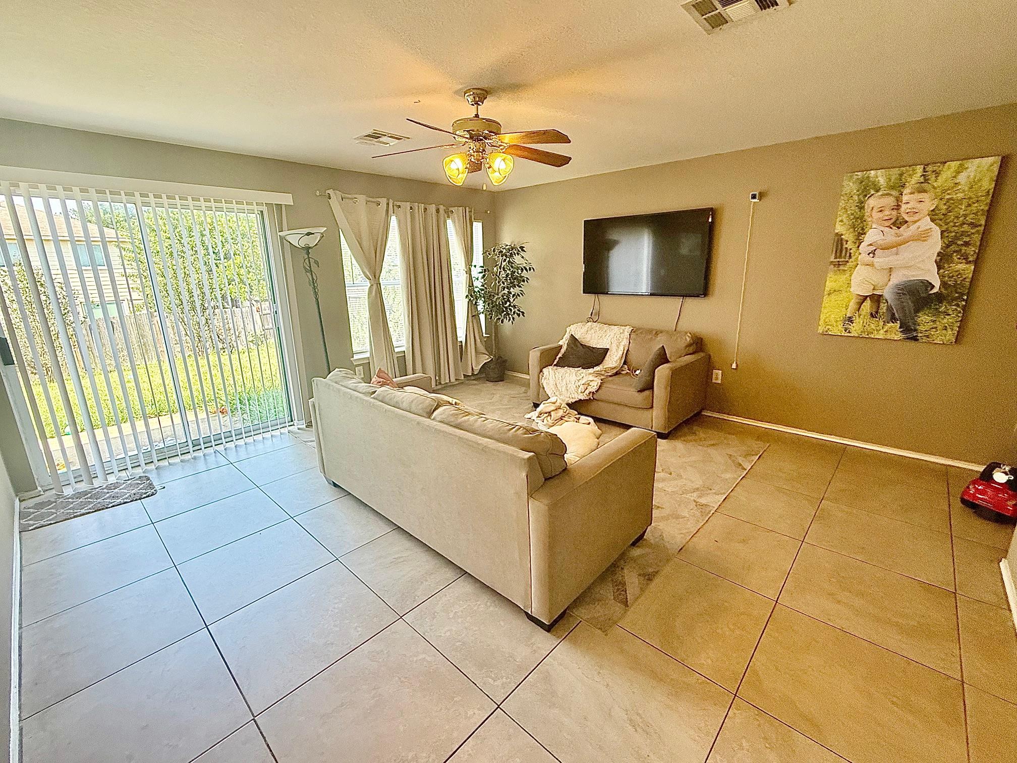 12513 Mexicana Cv, Del Valle, TX 78617