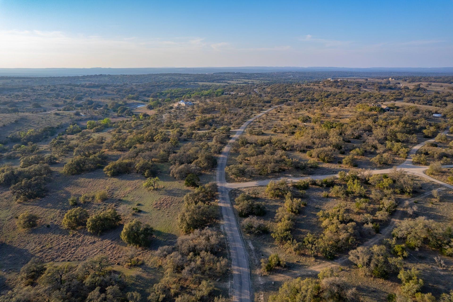 343 Cattle Creek Dr, Johnson City, TX 78636