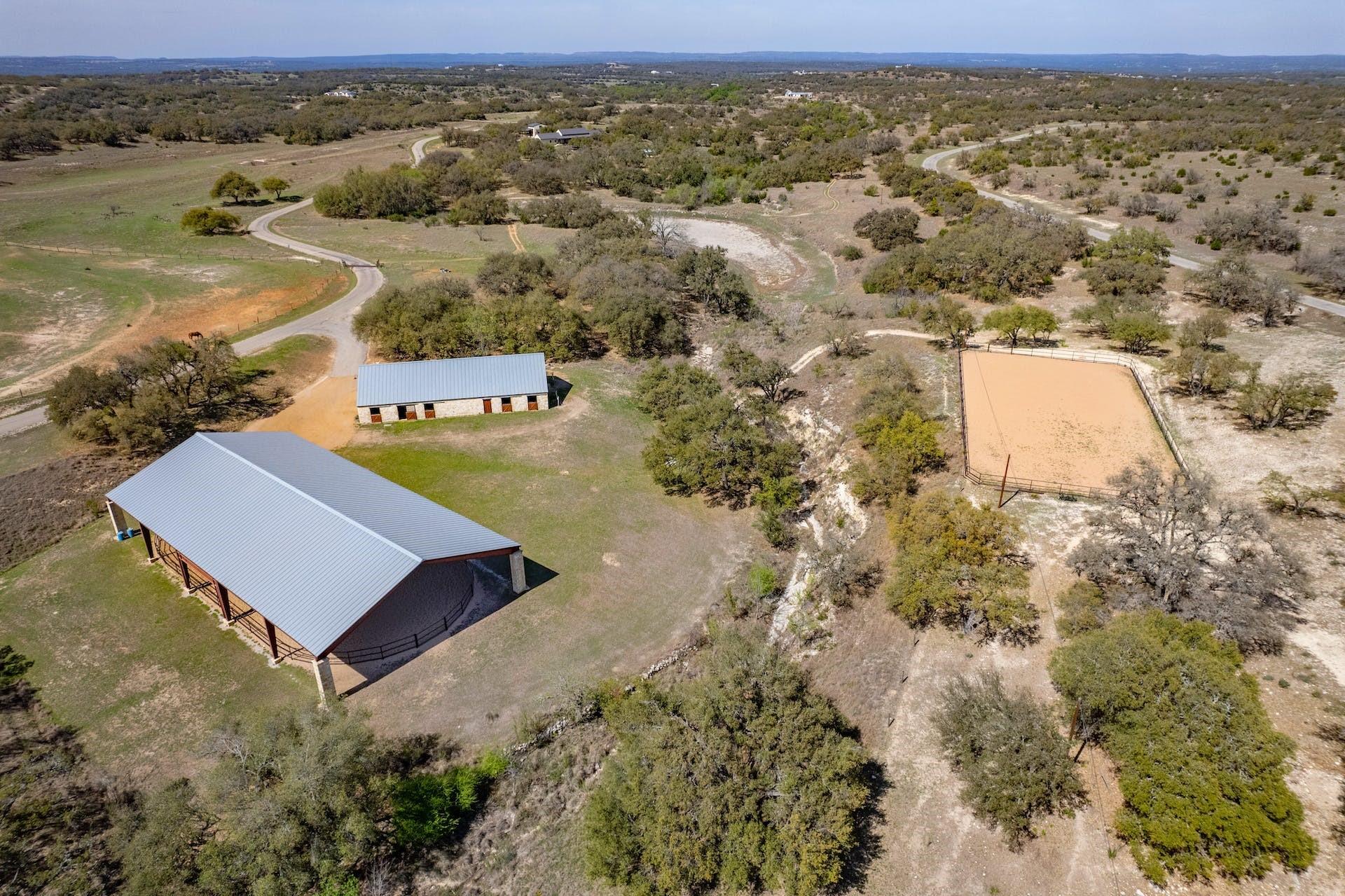 343 Cattle Creek Dr, Johnson City, TX 78636