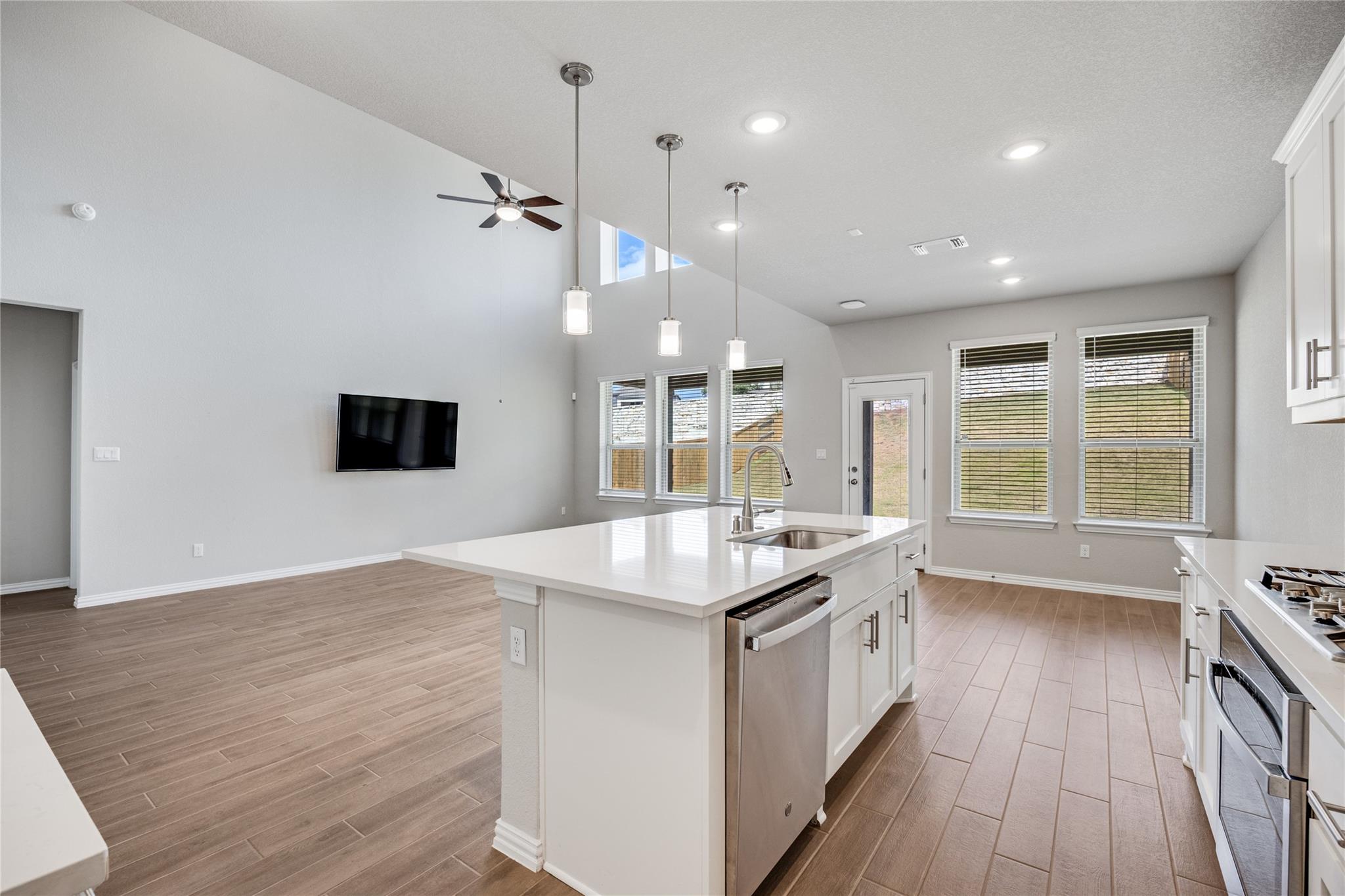 1009 Calendula Trl, Georgetown, TX 78628