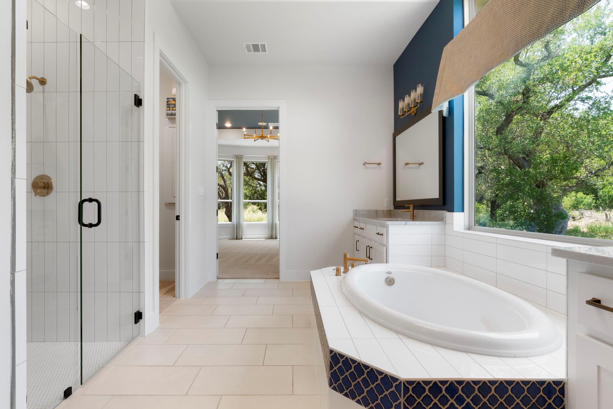 105 Council Oak Ct, Spicewood, TX 78669