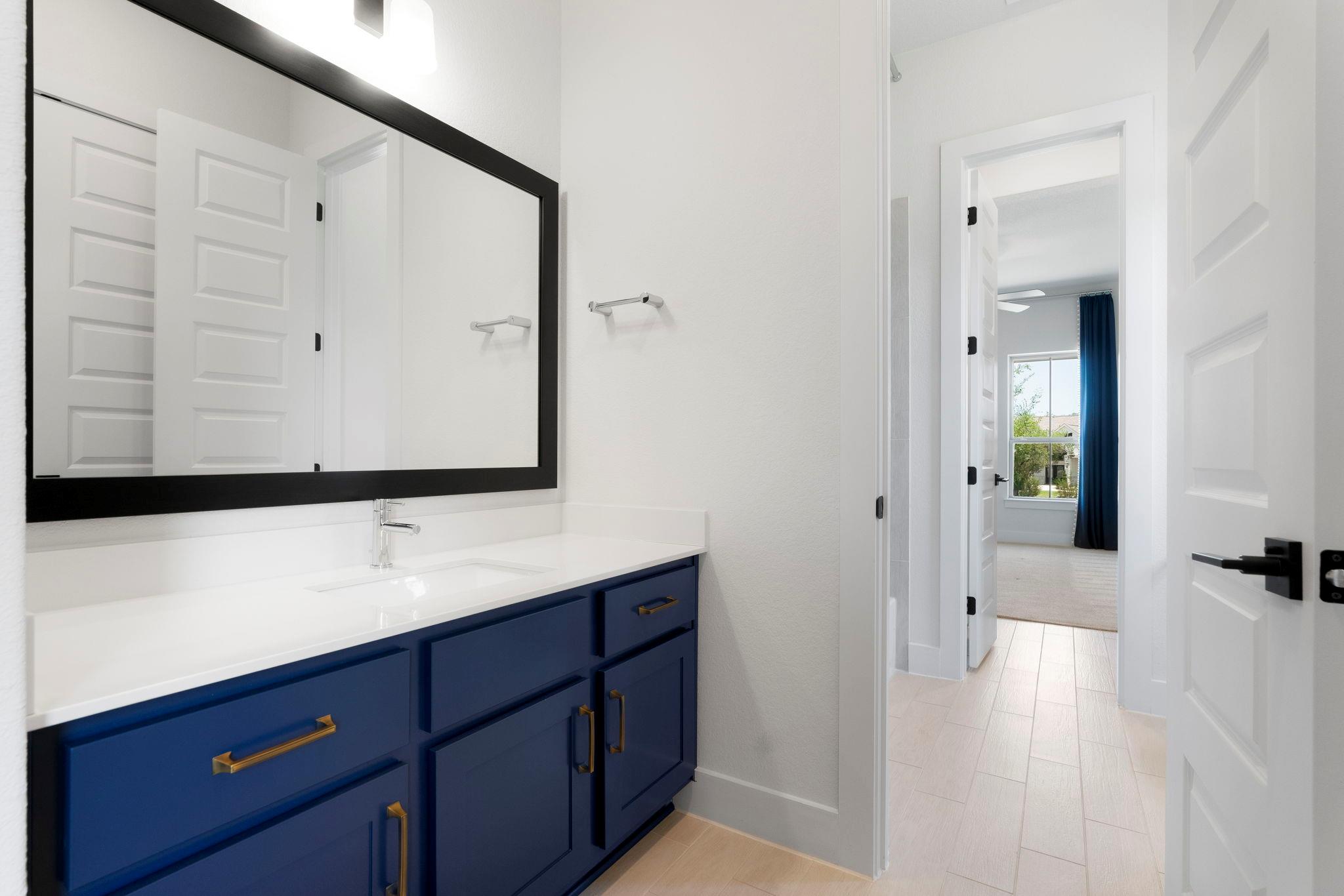 105 Council Oak Ct, Spicewood, TX 78669