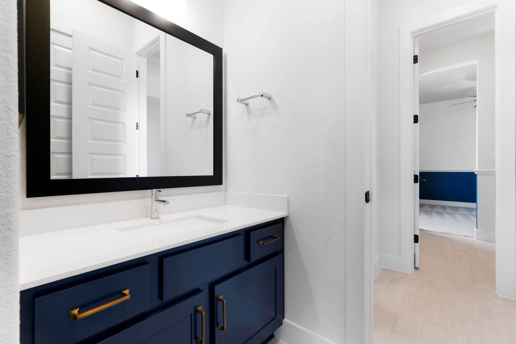 105 Council Oak Ct, Spicewood, TX 78669