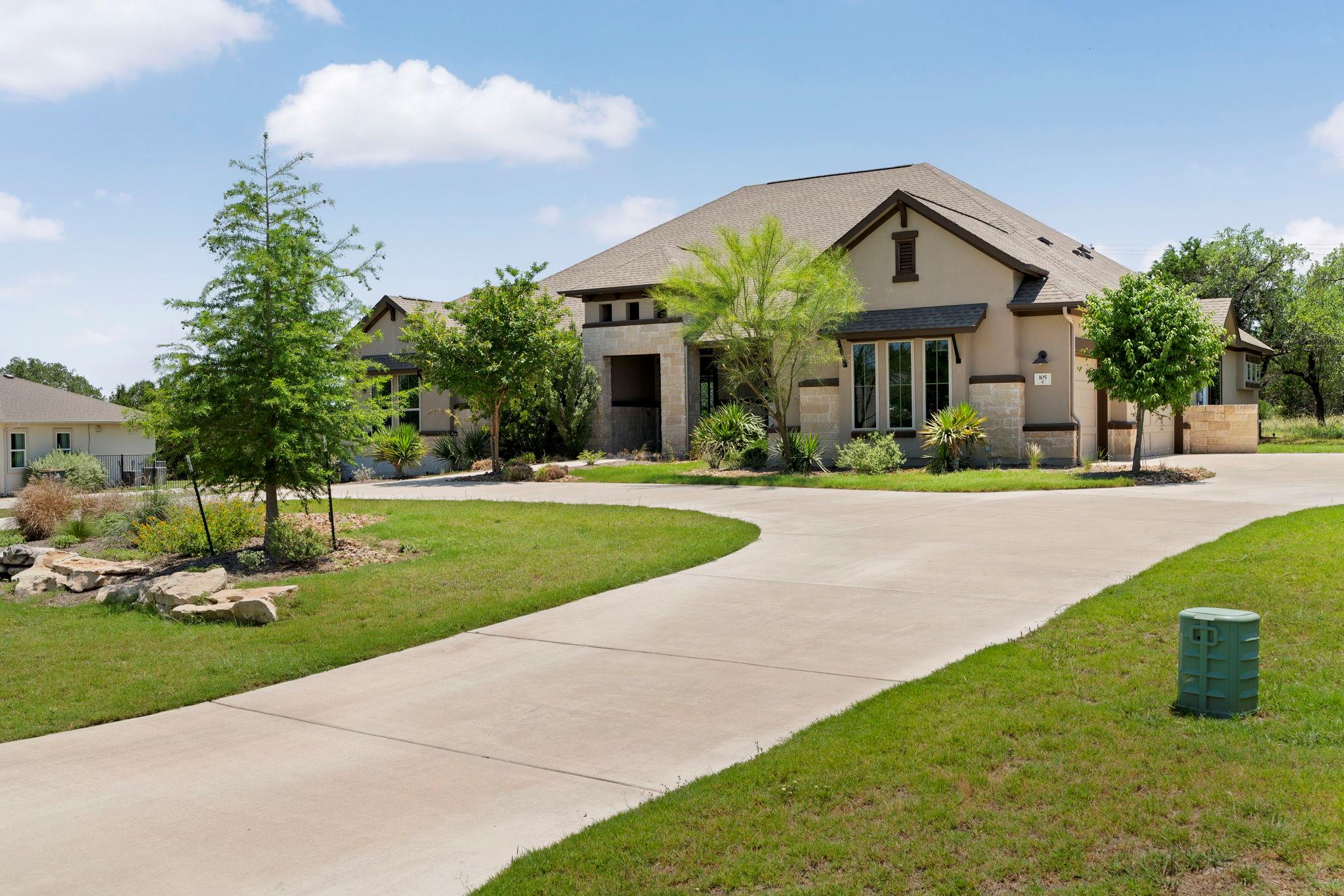 105 Council Oak Ct, Spicewood, TX 78669