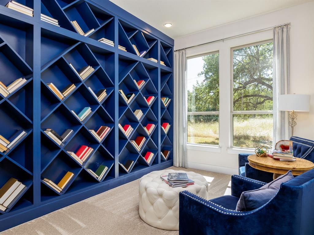 105 Council Oak Ct, Spicewood, TX 78669