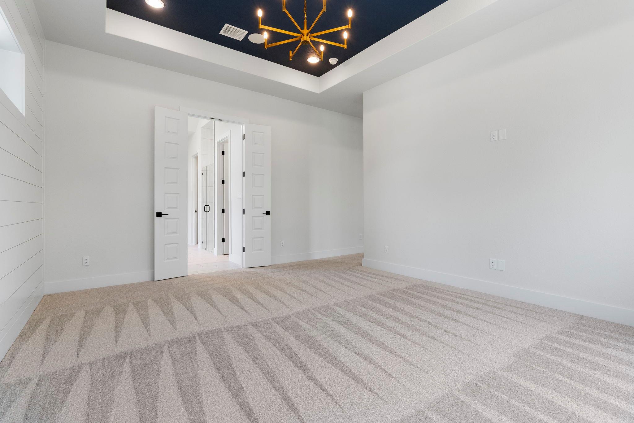 105 Council Oak Ct, Spicewood, TX 78669