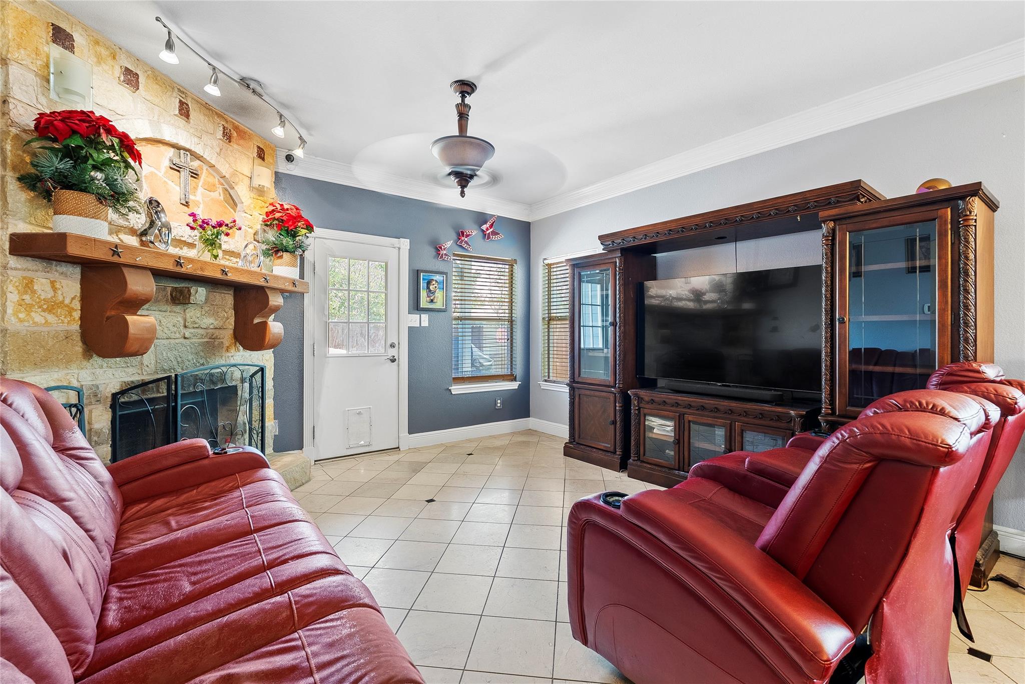 11500 Dimmitt St, Manor, TX 78653