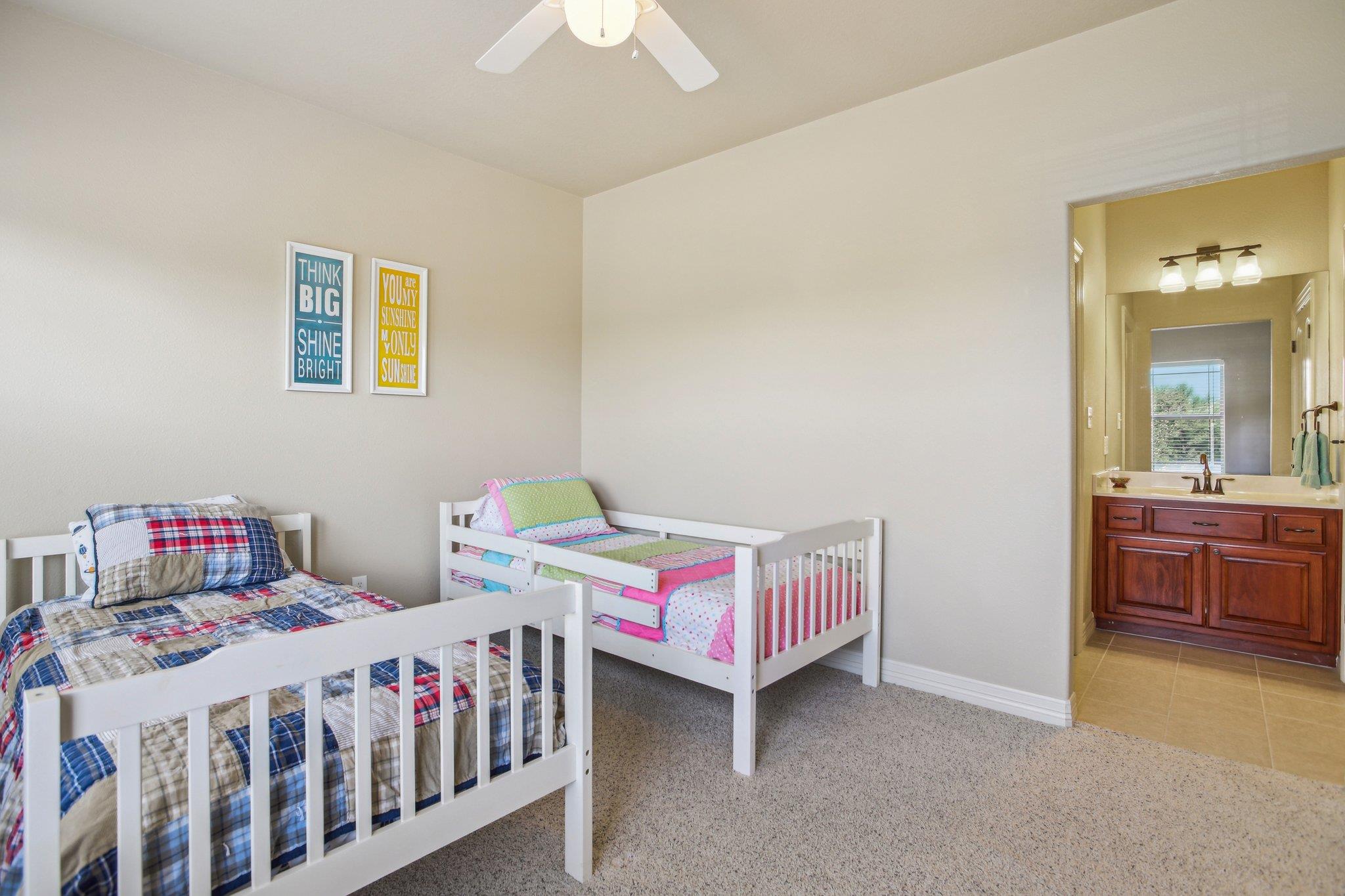 600 Augusta Cir N, Point Venture, TX 78645