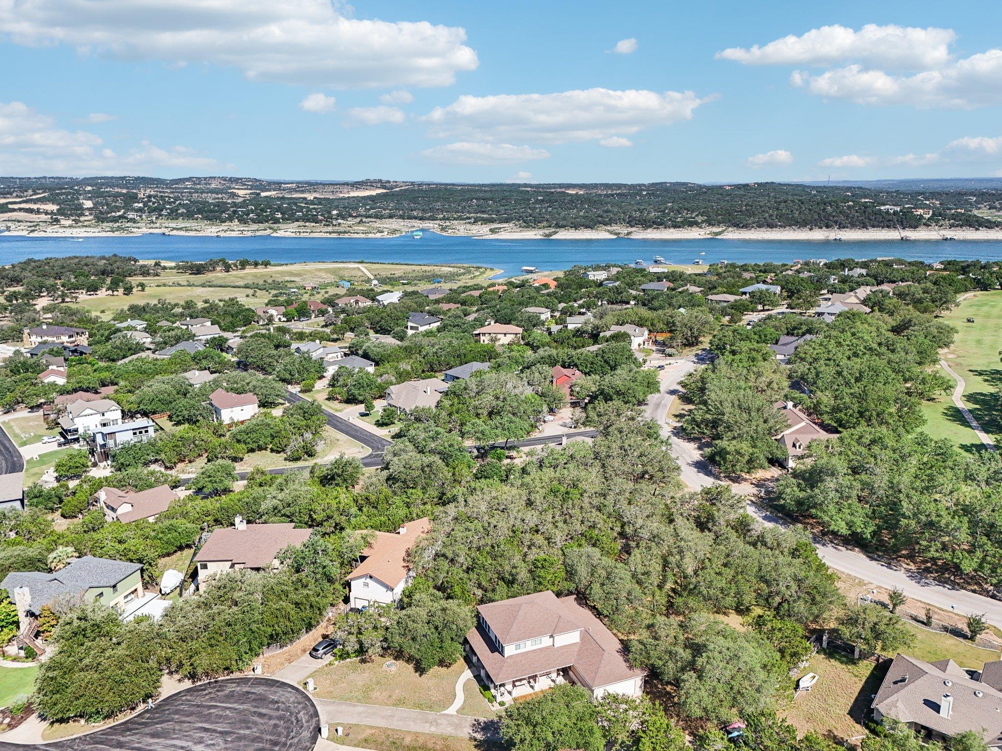 600 Augusta Cir N, Point Venture, TX 78645