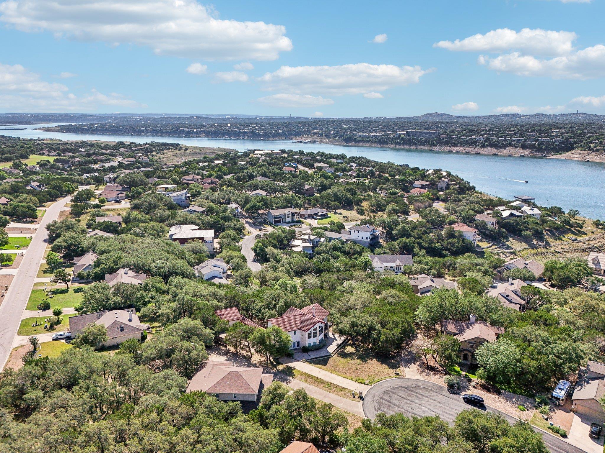 600 Augusta Cir N, Point Venture, TX 78645