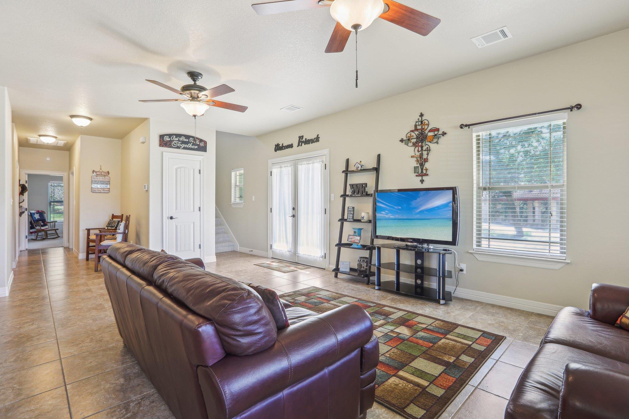 600 Augusta Cir N, Point Venture, TX 78645