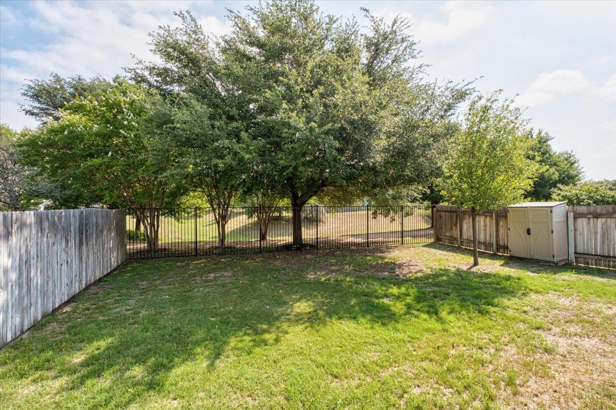 129 Lacey Oak Loop, San Marcos, TX 78666