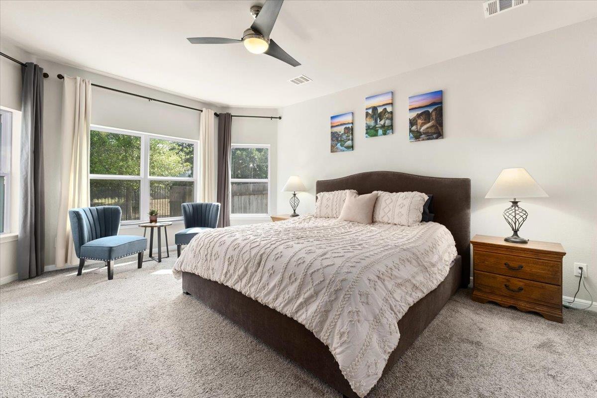 129 Lacey Oak Loop, San Marcos, TX 78666