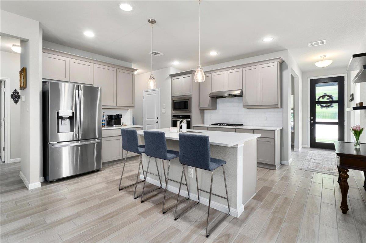 129 Lacey Oak Loop, San Marcos, TX 78666